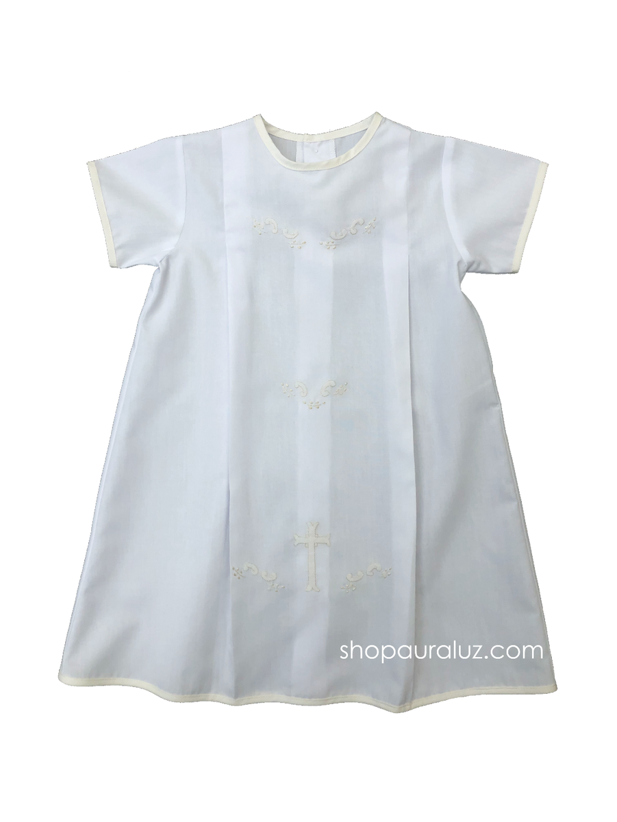 Auraluz Train Short Sleeve Day Gown main image 1